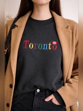 Vintage 90s Toronto Embroidered Tourist Crewneck Canada Sweatshirt Oversized
